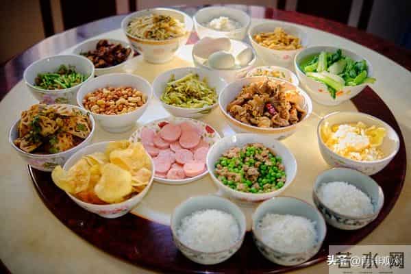 旧碗不换年难过，新碗不添人不旺，破瓷片里藏着啥秘密？