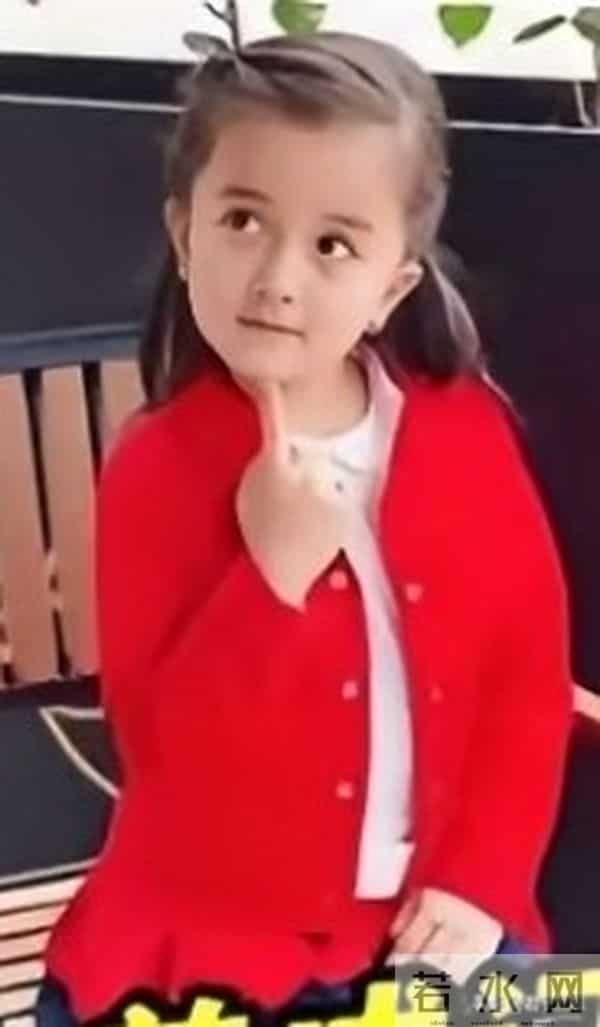 法国小伙爱上武汉女孩，共同携手16年，养岀中文最牛混血