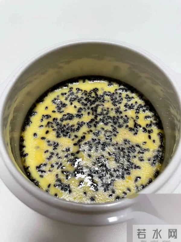 秋冬容易掉头发，坚持吃这3样，护发根润头皮！头发乌黑有光泽