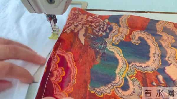家里旧的缎面被罩不要丢，按照老式被罩再做一遍，成品太漂亮