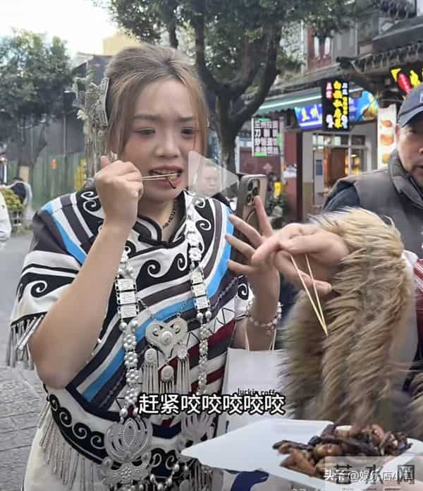 许妈连线浩男品尝美食 骑摩托车出现尴尬一幕 老谢回应公司没法运转