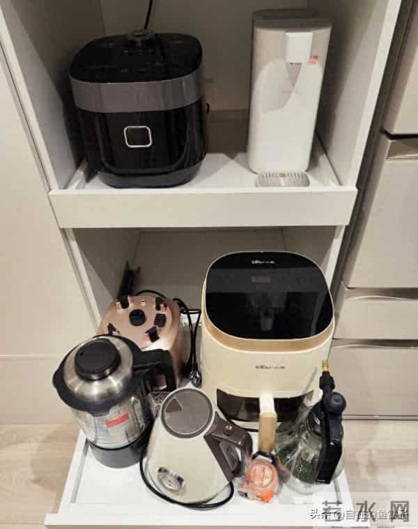 被网友的生活智慧惊呆了！小家电换个思路清洗，干净又轻松