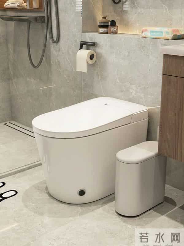 上完厕所马桶盖该打开还是盖着?很多人都没搞懂,难怪家里臭烘烘