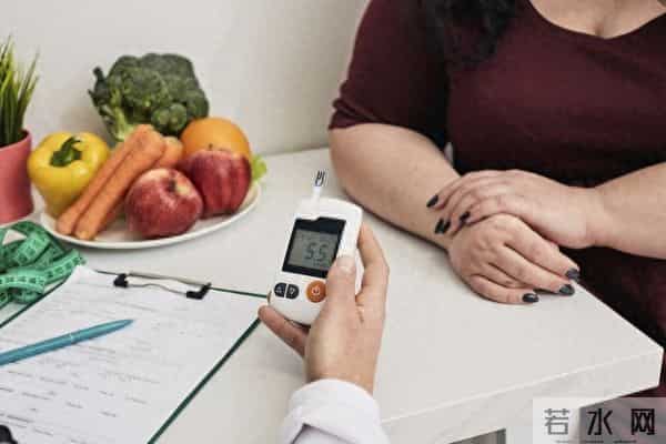 医生劝告：一旦吃上降糖药，这5种食物马上戒掉，再吃有中风风险