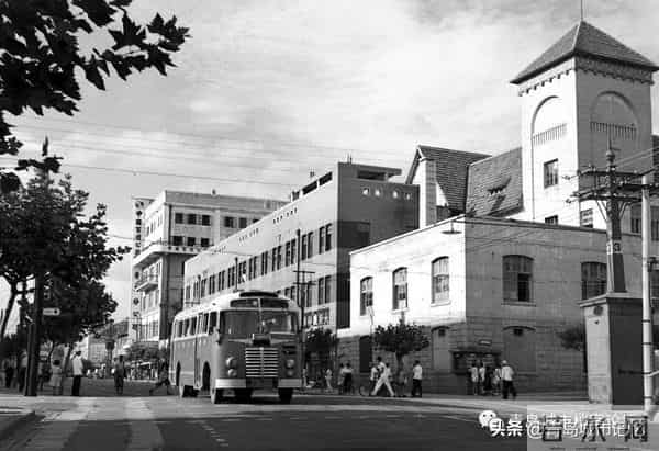 60~70年代的公交车