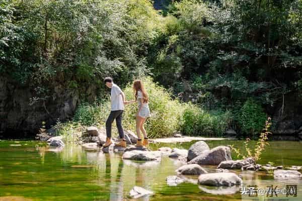 我是一个住家保姆，今年46岁，由于耐不住寂寞，每晚上会去走夜路