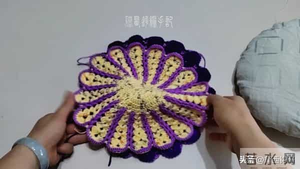 绮络抱枕：绮络花片别闲置，拼个抱枕给小章，有教程，新手也能做