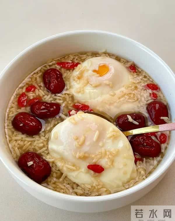 女人想要老得慢，建议多吃这4种食物！悄悄养出嘭弹水光肌