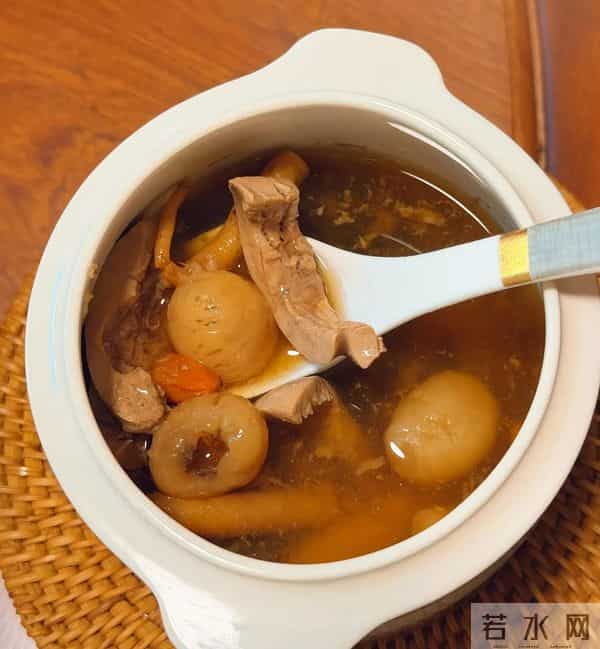 寒冬不惧冷！中老年必吃5款“暖身王”，补足阳气，手脚暖过冬