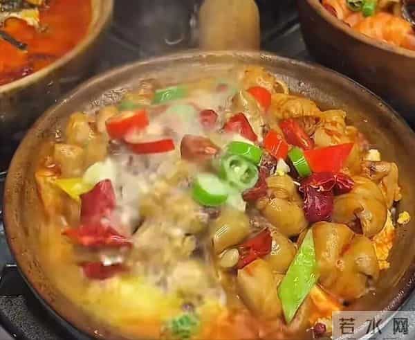 一口砂锅暖到心！商用级配方全公开，在家也能做出街景爆款味