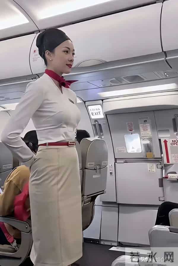 这位空姐颜值真的太漂亮了，不去当明星屈才了