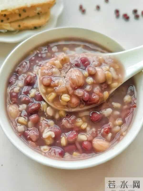 老得慢的女人，都爱吃这4种食物！补充胶原蛋白，皮肤紧致 气色好