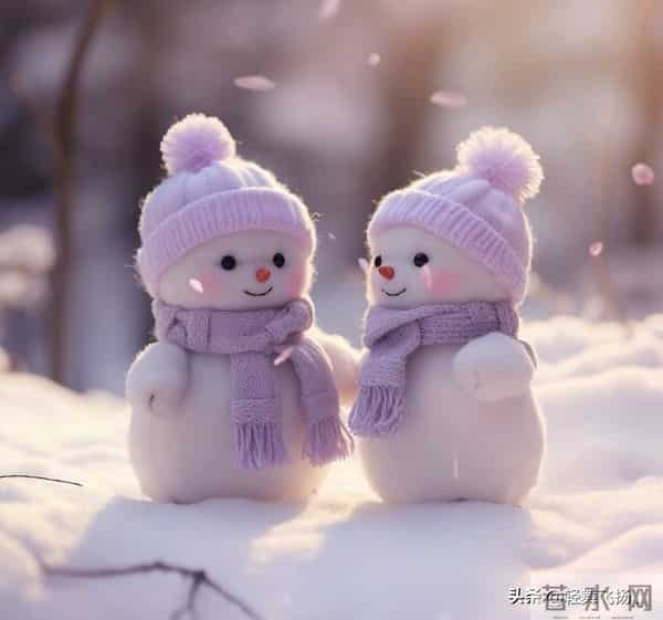 头像 - 浪漫的紫色雪人