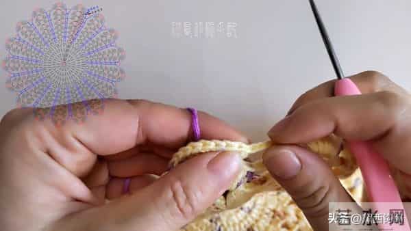 绮络抱枕：绮络花片别闲置，拼个抱枕给小章，有教程，新手也能做