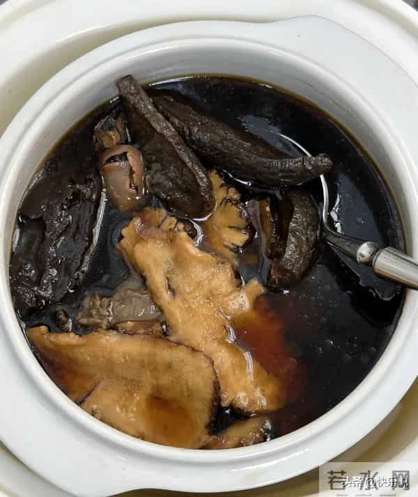 一受凉就咳？根源是肺气不足！两味药煮水，润肺化痰超管用