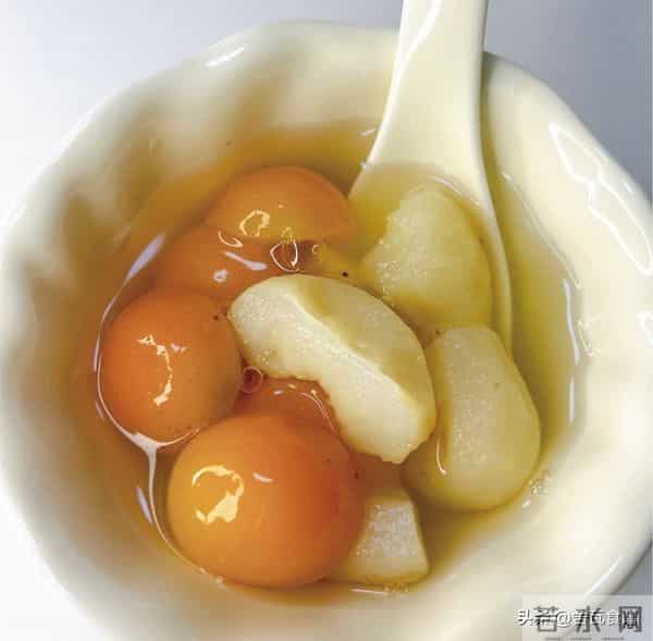 孩子退烧后咳得睡不好？煮这3杯金桔水，清甜润喉喝完整夜都舒服