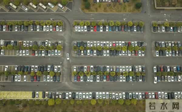 万山区政府停车场、机关食堂对外开放！