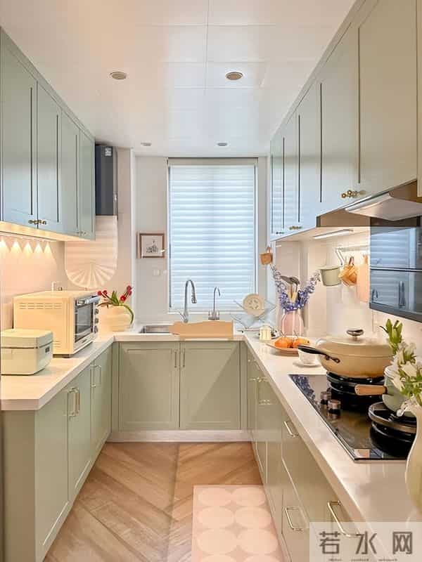 家里再有钱，电视机旁边也不能放4样东西！好多人不懂，尽早拿走