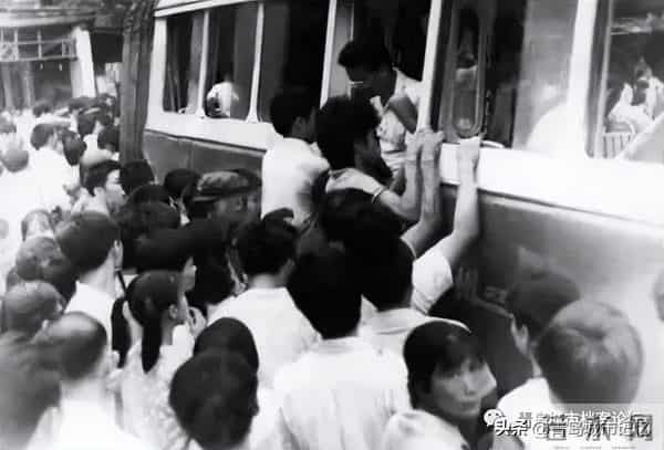 60~70年代的公交车