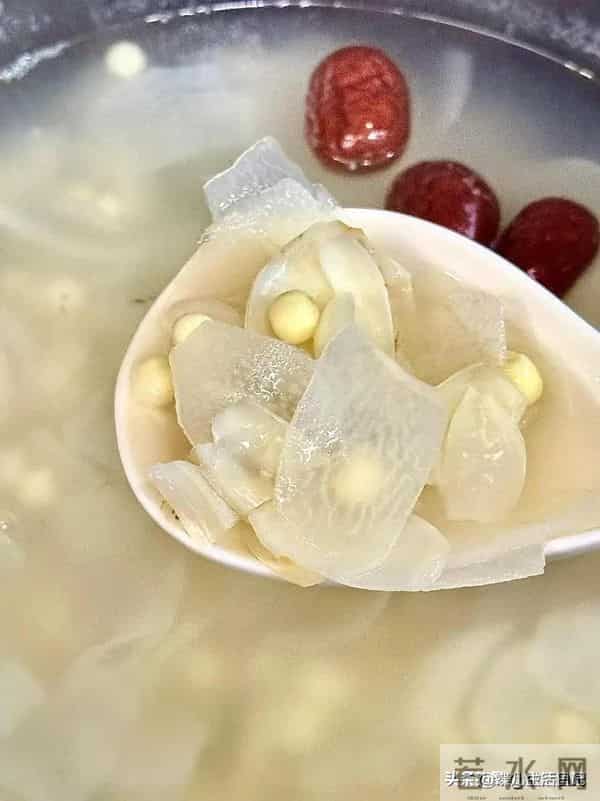 自带“黄体酮”的4种食物，女人过了40岁要多吃，皮肤白嫩气色好