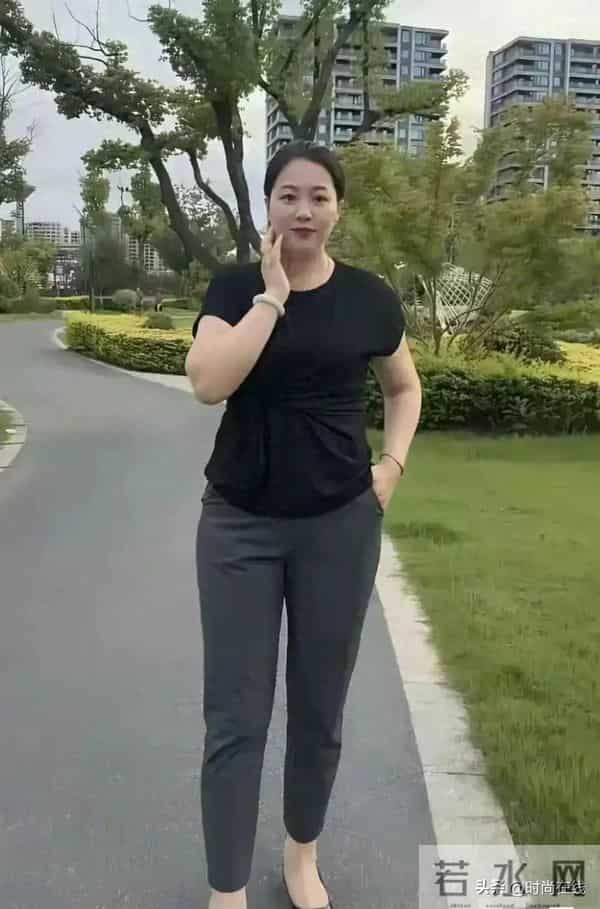 哇！看她这大体格子就是顶级成熟女性的魅力 微胖女人天花板呀！