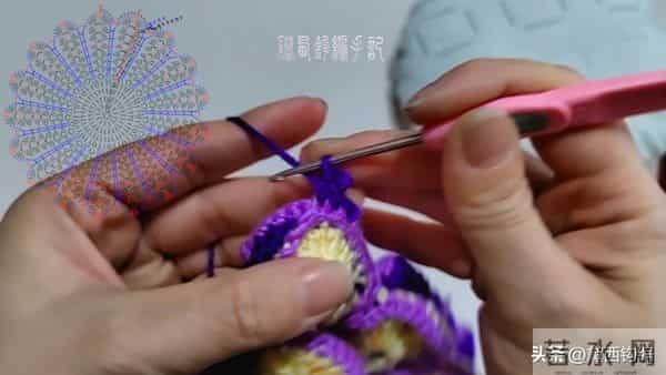 绮络抱枕：绮络花片别闲置，拼个抱枕给小章，有教程，新手也能做