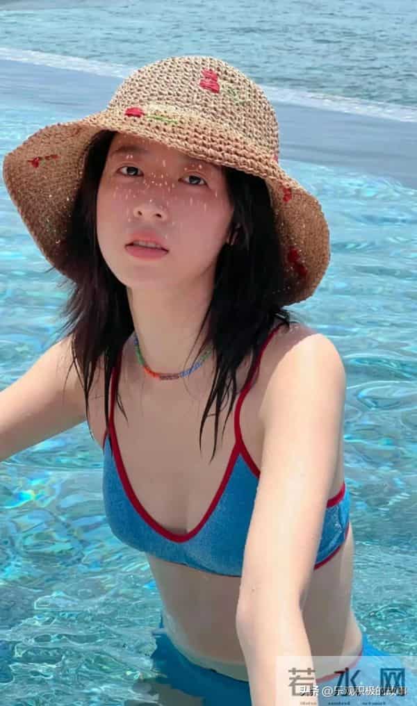 周雨彤｜比基尼泳衣