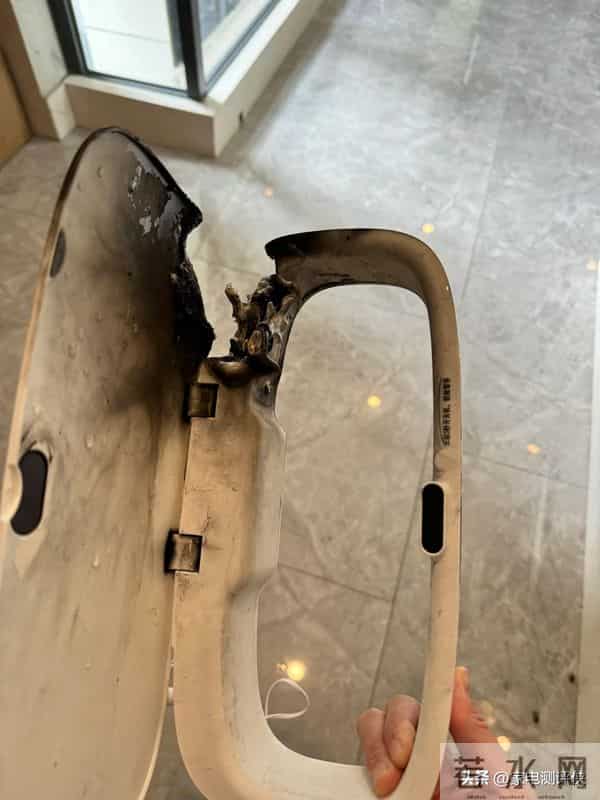 别怪我没提醒你:这5类家电,没坏也要扔掉,不然害人又害己!