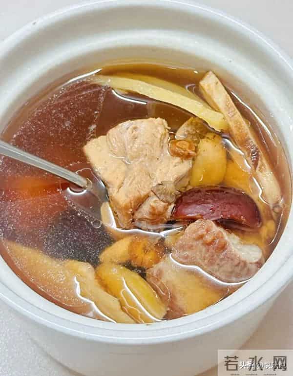 一受凉就咳？根源是肺气不足！两味药煮水，润肺化痰超管用