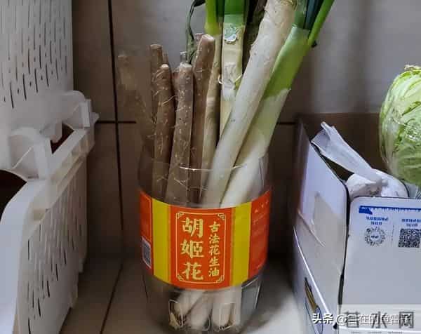 被我妈的10个厨房智慧惊呆了！分文不花，解决超多生活痛点