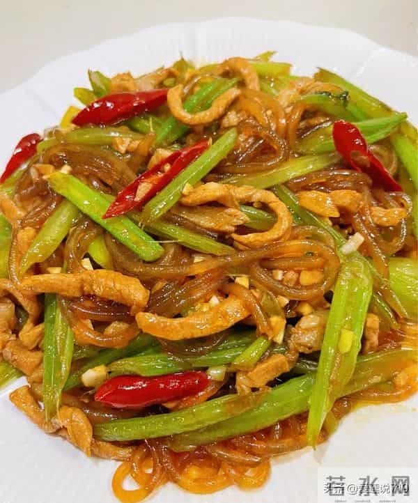 它被叫做“洗肠菜”，2块钱一大盘！润肠通便，肠道干净少生病