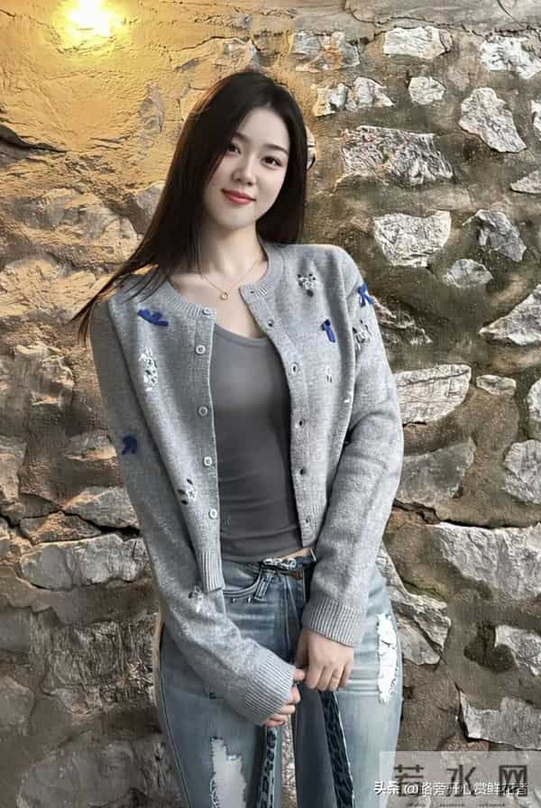 她这大高个，身材还那么匀称的很少见，颜值和身材很完美