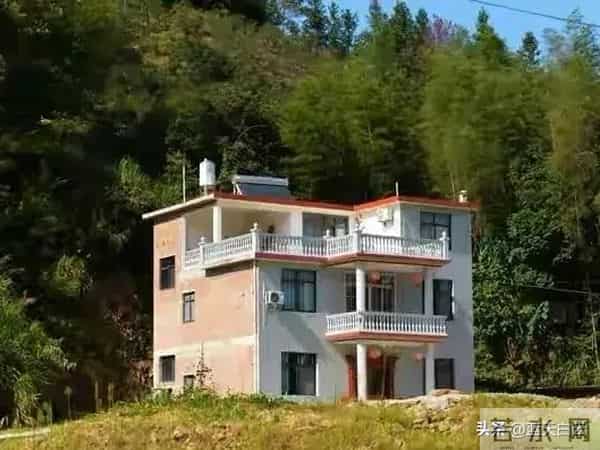 院子里的一口缸,竟成中年人下半生最强治愈神器,很多人不懂玄机