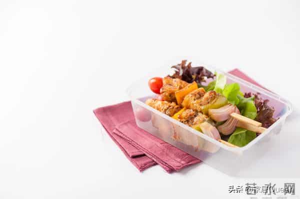 5种旧东西早就该扔掉，日子过久才知道，占地方还伤身体