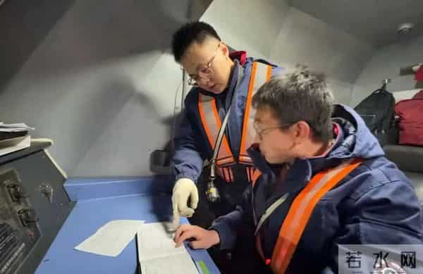 深夜2-30的铁路密码：新手火车司机如何站好第一班岗