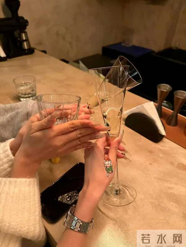 快乐超标的朋友圈文案｜见一面吧，在冬天，在这浪漫的12月！