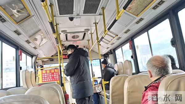 公交71路等了一个多小时才来了一辆