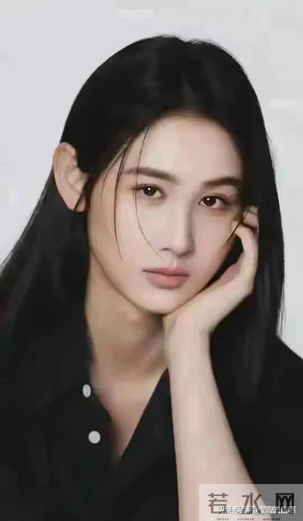 南京理工大学校花 拥有172cm超模身材和天使脸庞 美得犯规