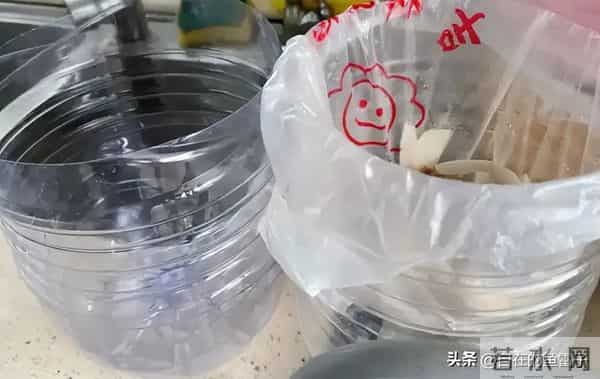 被我妈的10个厨房智慧惊呆了！分文不花，解决超多生活痛点