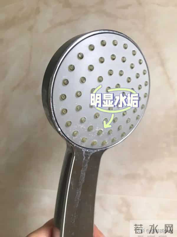 被59岁阿姨的“卫生间智慧”征服了，网友：会过日子的人真了不起