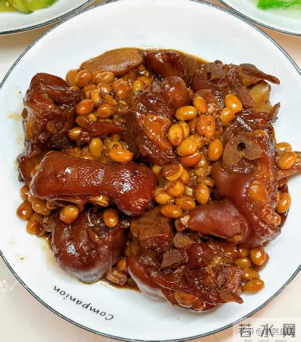 建议女人不要太节俭，常吃这4样，补充雌激素，皮肤光滑气色好