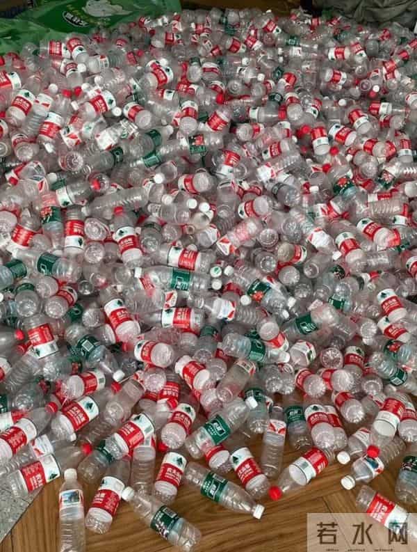 说句扎心的话：塑料瓶子做的再生纤维你们买不起。