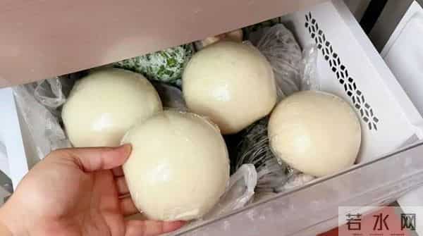 馒头保存:直接塞冰箱不对,教你个办法,存一月仍似刚出锅