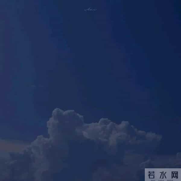 背景图 -人生不过三万天,借身皮囊下凡间