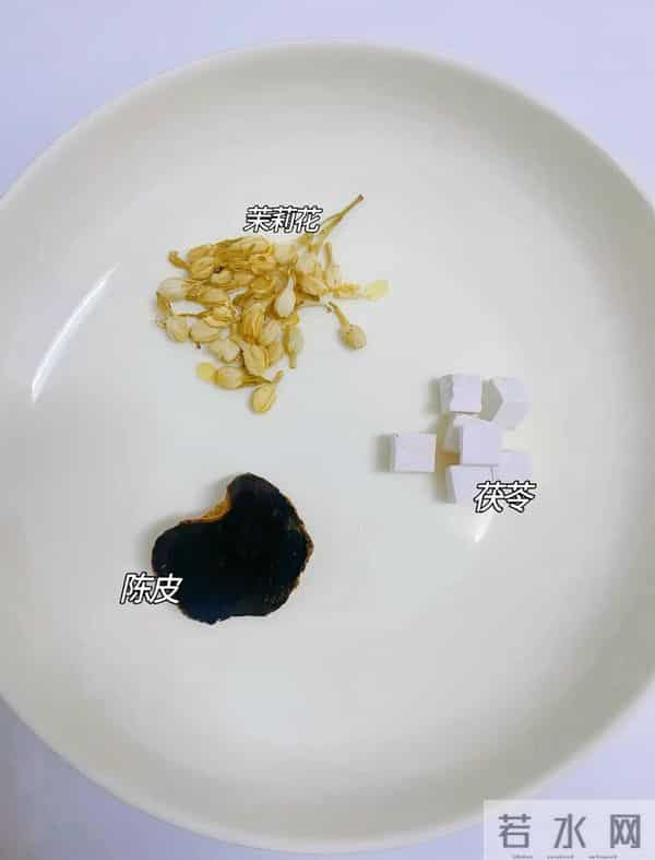 【陈皮配3宝，肺里"垃圾"全刮跑！早晚1杯，喉咙像被清水洗过！】