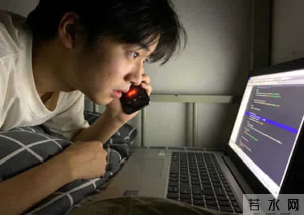 已经被开除3年，原公司突然给我打电话，要求我去公司改核心代码，财务给我转88000，对接的领导看到我瞬间懵了