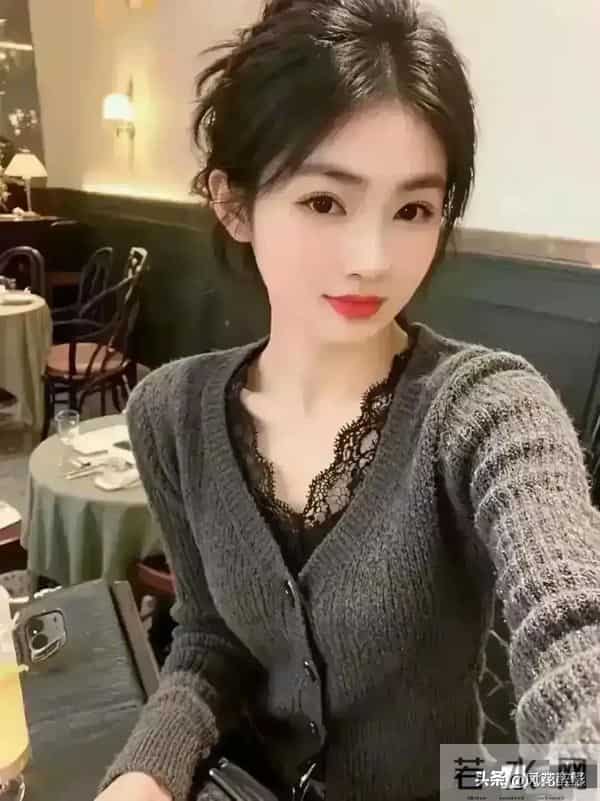 河北邯郸一校花好漂亮， 身高167cm，体重46kg 美的让人移不开眼