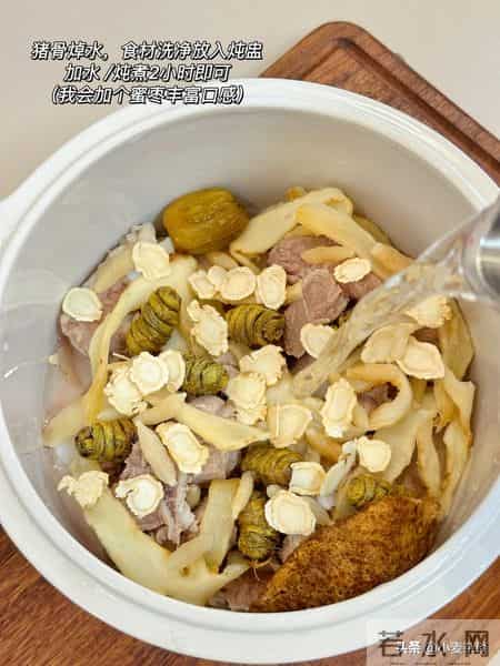 "睡眠不好，多是肝火旺"，建议多喝这4种汤，助睡眠，一觉到天亮