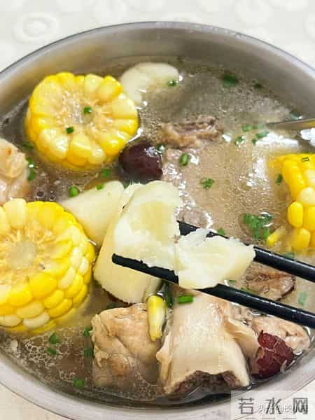 肝血越少，睡眠越差，建议多吃4样，滋补肝血，安神助眠身体好