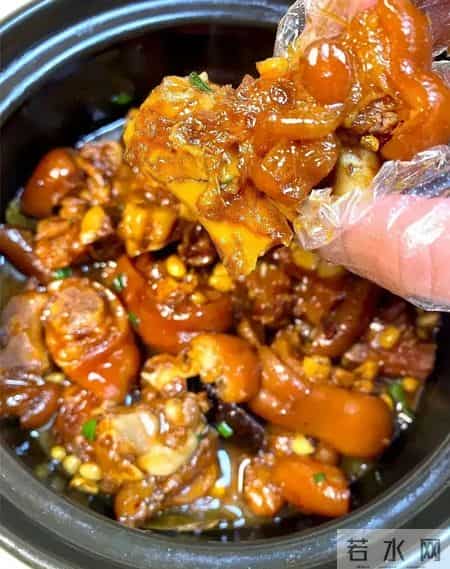 明日腊月十二是“凶日”，提醒：1不做，2不晚，3要吃，图个吉利